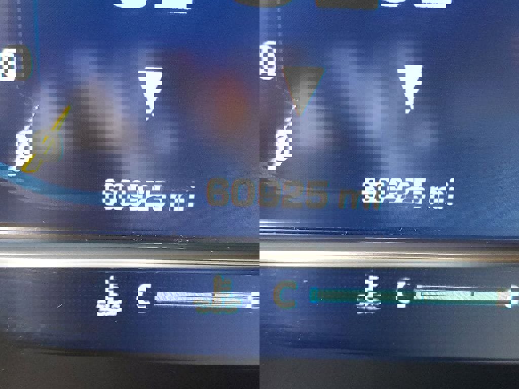 Used 2022 Chevrolet Tahoe Z71 w/ Luxury Package image 15