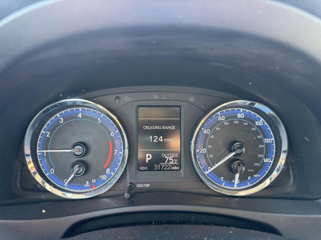 Used 2019 Toyota Corolla LE image 12