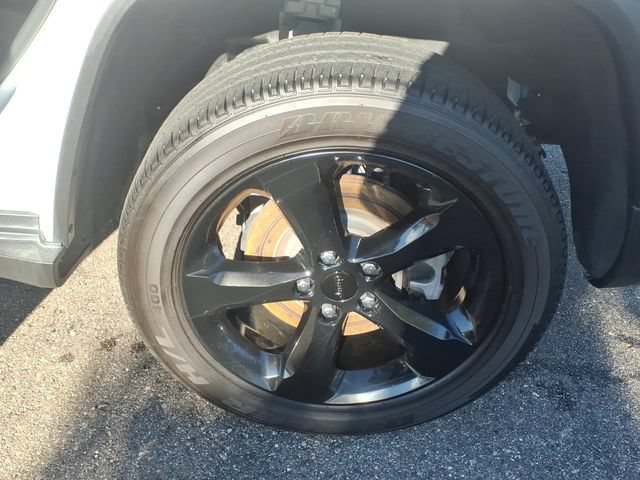 Certified 2023 Jeep Grand Cherokee L Laredo AWD/4WD image 14