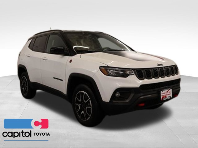 Used 2025 Jeep Compass Trailhawk