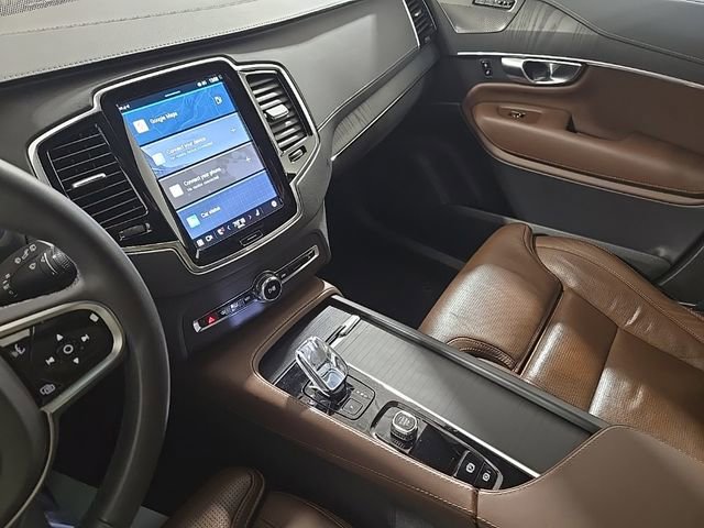 Used 2023 Volvo XC90 B6 Ultimate w/ Protection Package Premier image 10