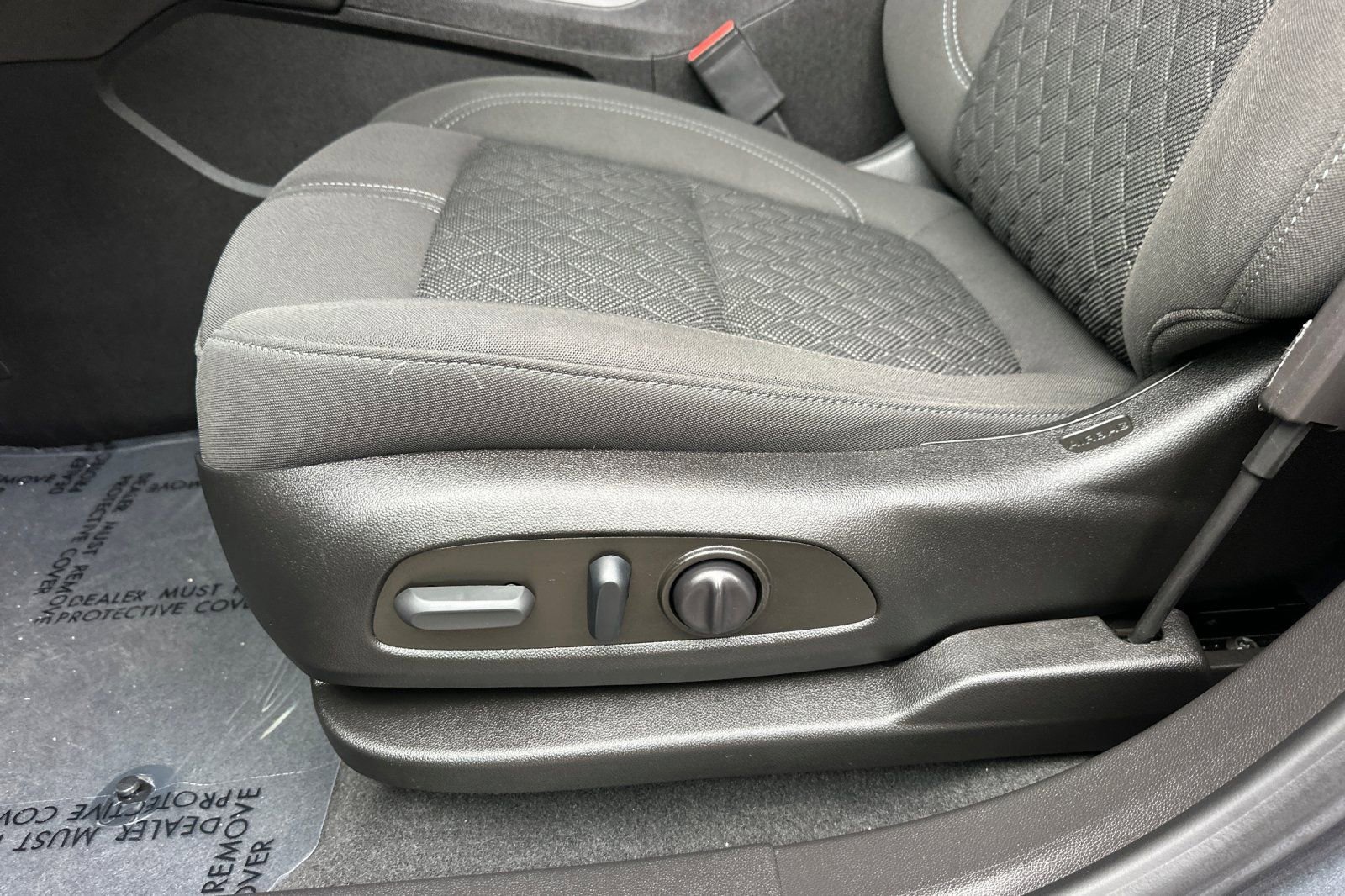 Certified 2022 Chevrolet Blazer LT w/ LPO, Black Grille Bar Package image 13