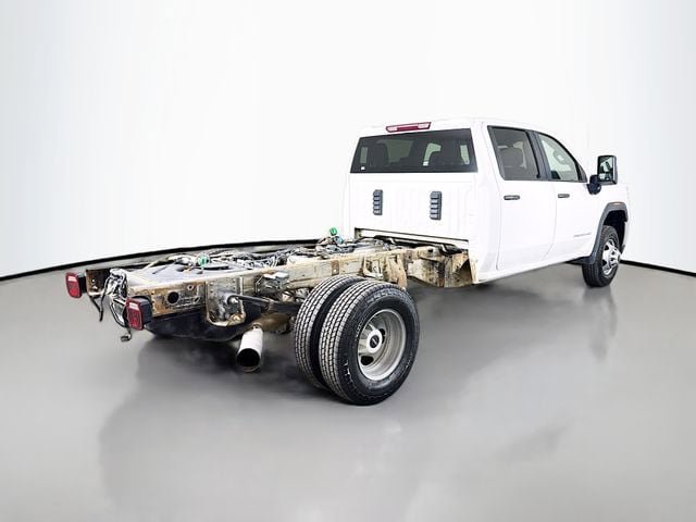 Used 2021 GMC Sierra 3500 2WD Crew Cab w/ Convenience Package image 9