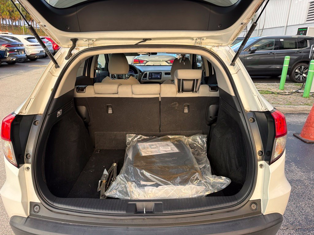 Used 2021 Honda HR-V EX image 11