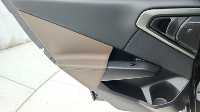 Used 2025 BMW X3 M50 w/ Premium Package image 32