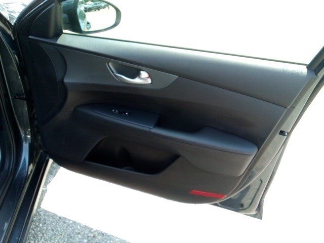 Used 2020 Kia Forte LXS image 17