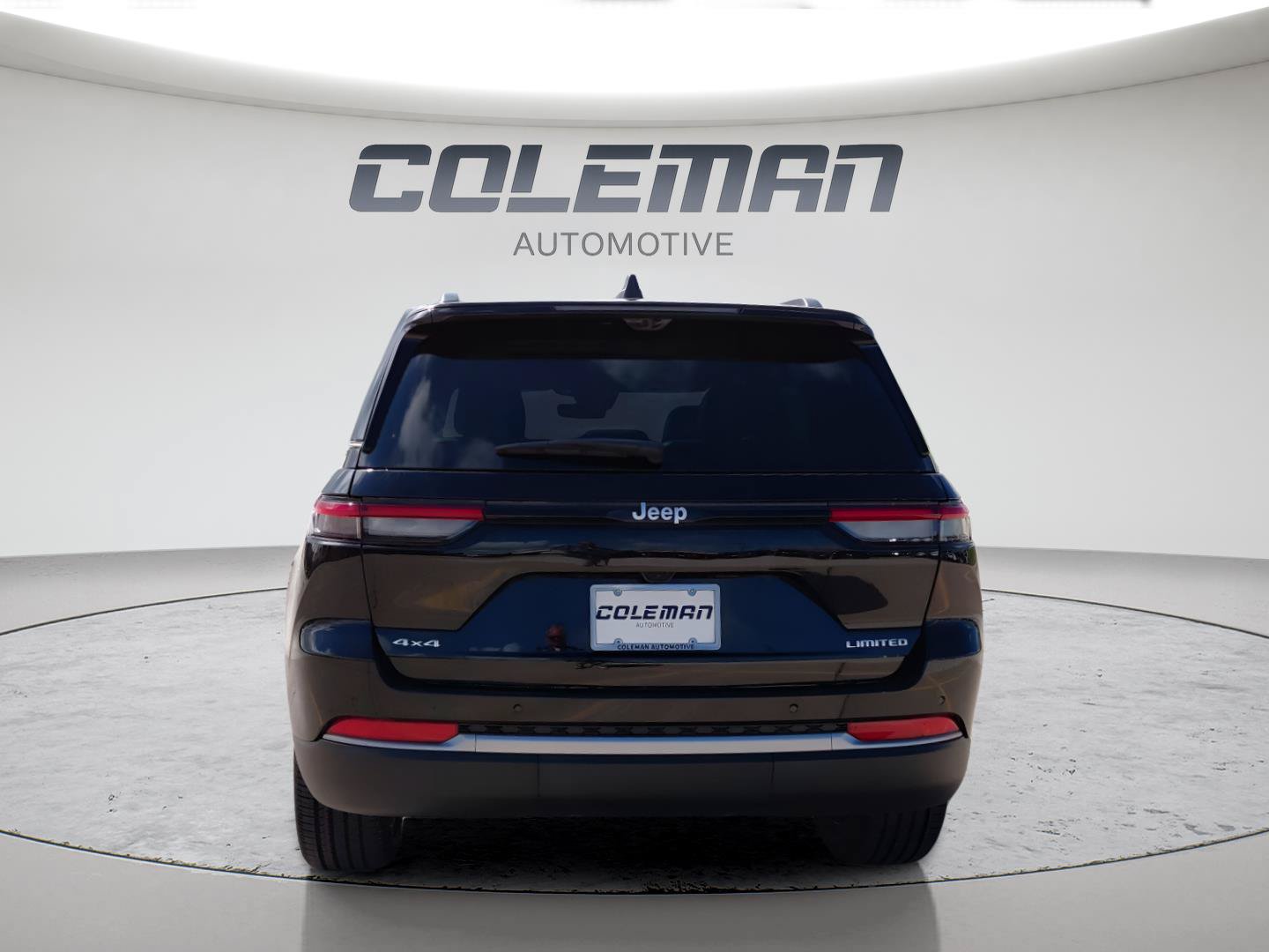 New 2026 Jeep Grand Cherokee Limited w/ Luxury Tech Group II AWD/4WD image 4