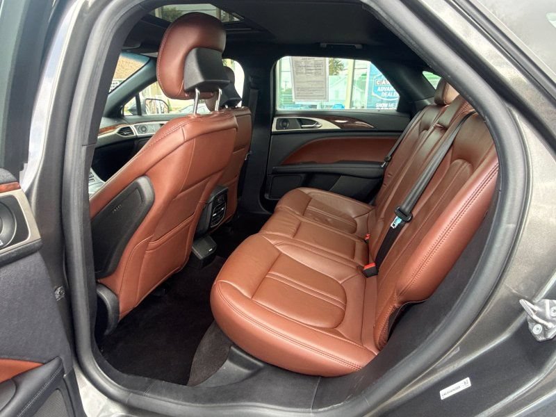 Used 2019 Lincoln MKZ Reserve AWD/4WD image 14