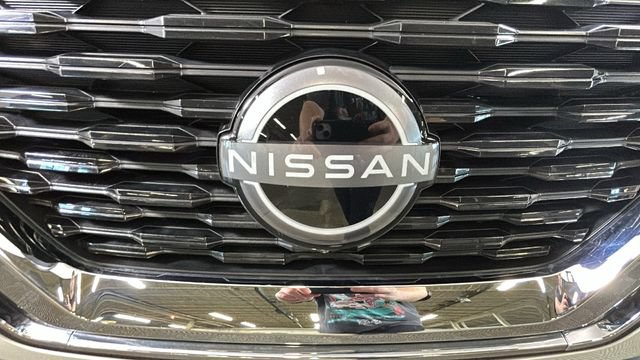 Used 2023 Nissan Rogue SL AWD/4WD image 8