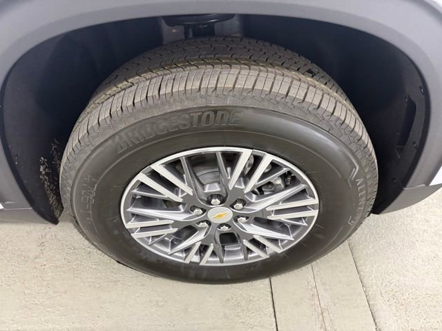 New 2026 Chevrolet Traverse LT w/ Driver Confidence Package FWD image 4