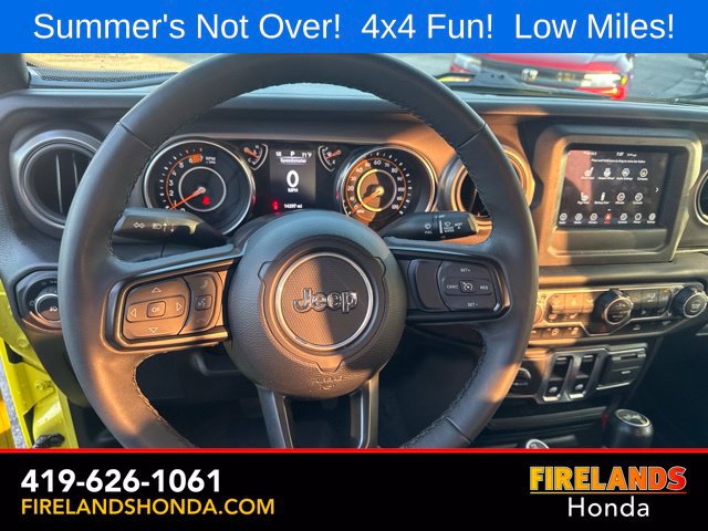 Used 2023 Jeep Wrangler Sport AWD/4WD image 19