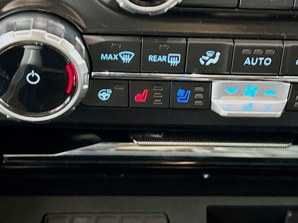 New 2026 Ford F350 Lariat w/ Black Appearance Package image 24