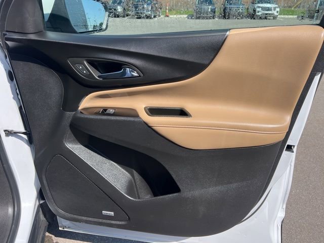 Used 2023 Chevrolet Equinox Premier AWD/4WD image 10