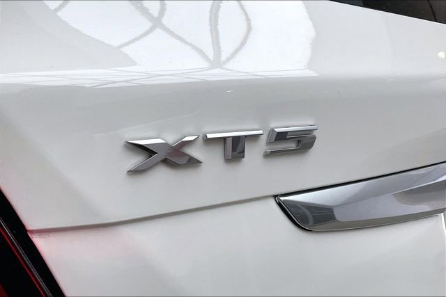 Used 2025 Cadillac XT5 Premium Luxury FWD image 23