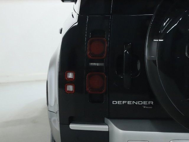Certified 2023 Land Rover Defender 130 SE AWD/4WD image 46