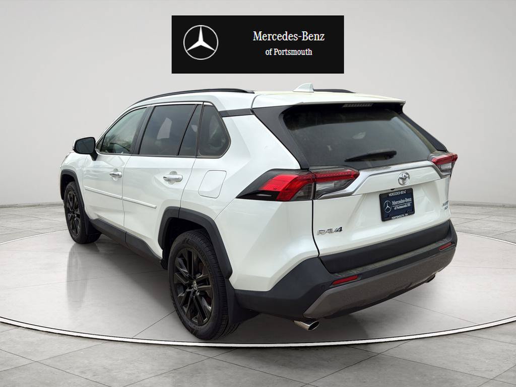 Used 2020 Toyota RAV4 Limited AWD/4WD image 3