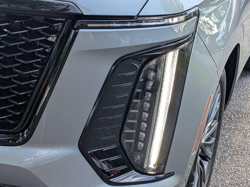 Certified 2025 Cadillac Escalade Sport Platinum w/ LPO, Floor Liner Package AWD/4WD image 11