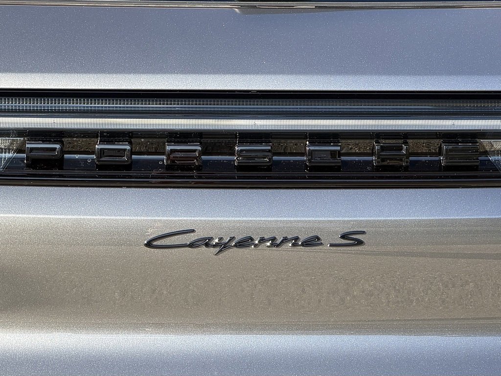 New 2026 Porsche Cayenne S image 26