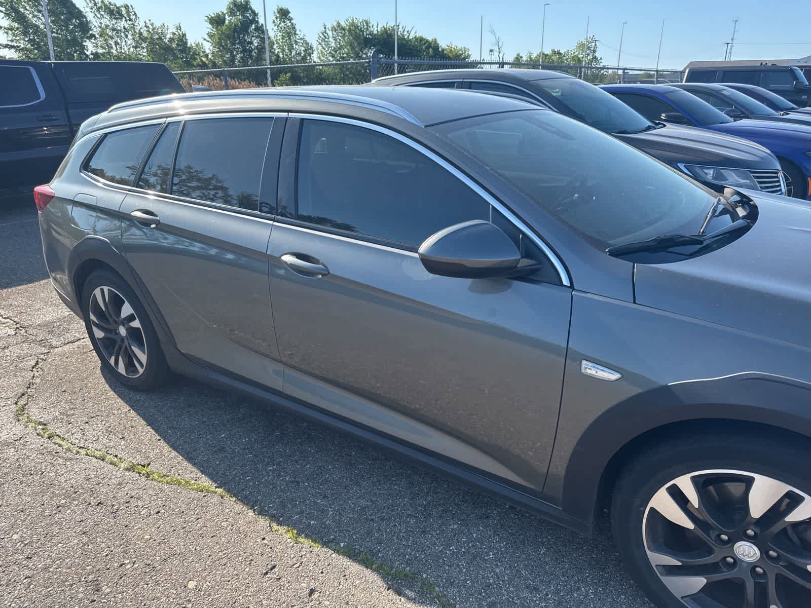 Used 2019 Buick Regal Essence w/ Driver Confidence Package I AWD/4WD image 26
