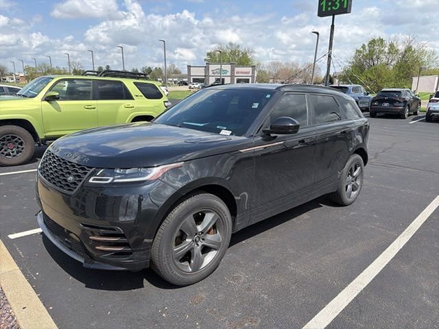 Used 2022 Land Rover Range Rover Velar R-Dynamic S image 2