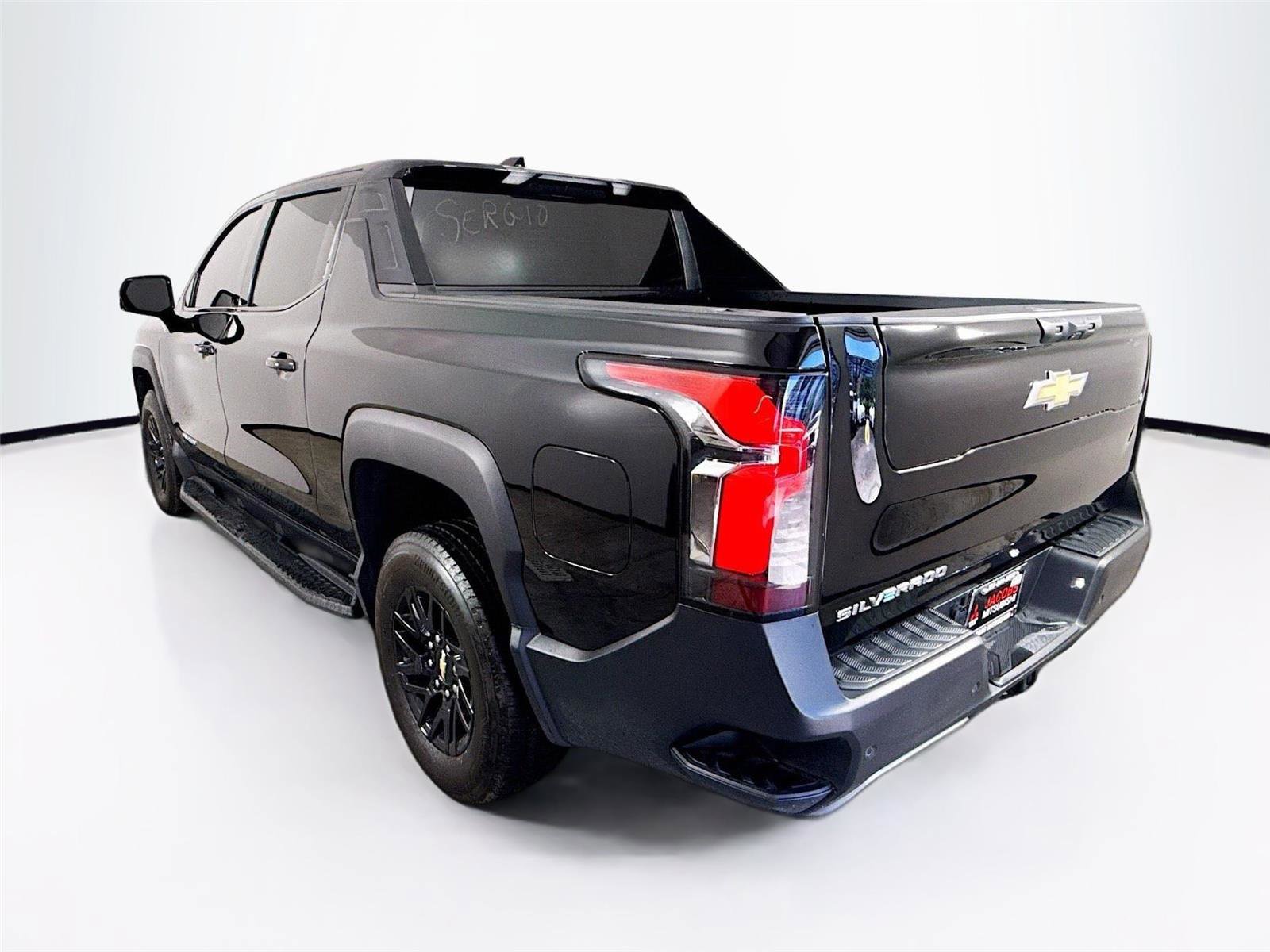 Used 2025 Chevrolet Silverado EV LT image 10