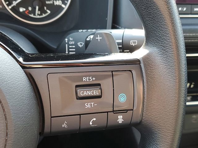 Used 2022 Nissan Rogue SV image 13