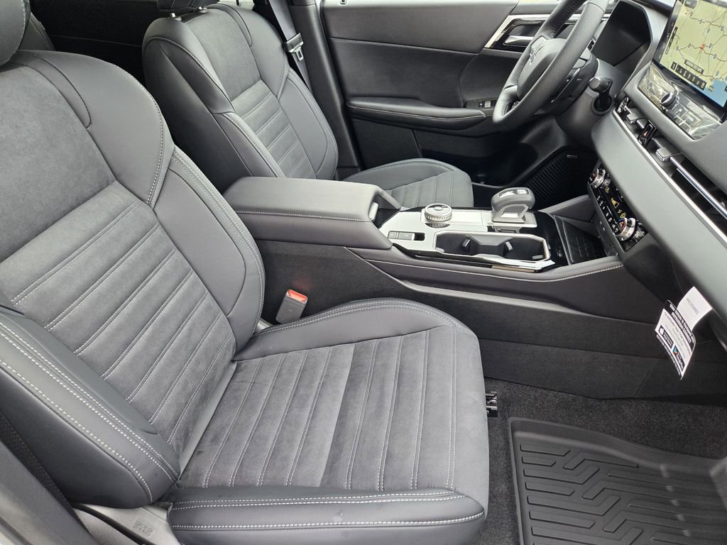 New 2026 Mitsubishi Outlander Trail Edition image 11