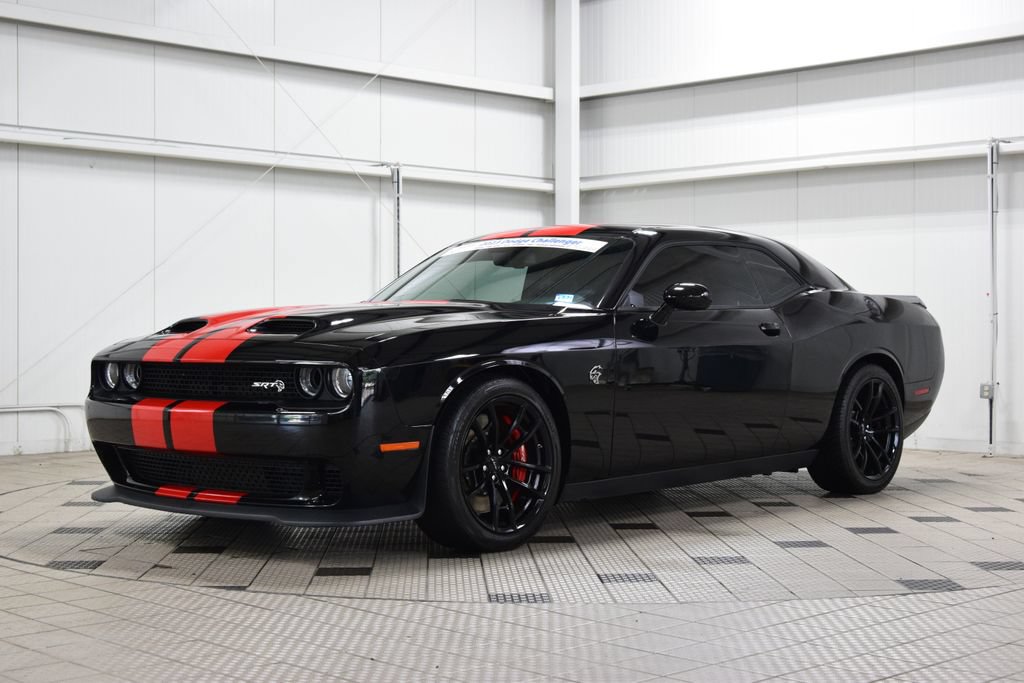 Used 2023 Dodge Challenger SRT Hellcat w/ Driver Convenience Group RWD image 3