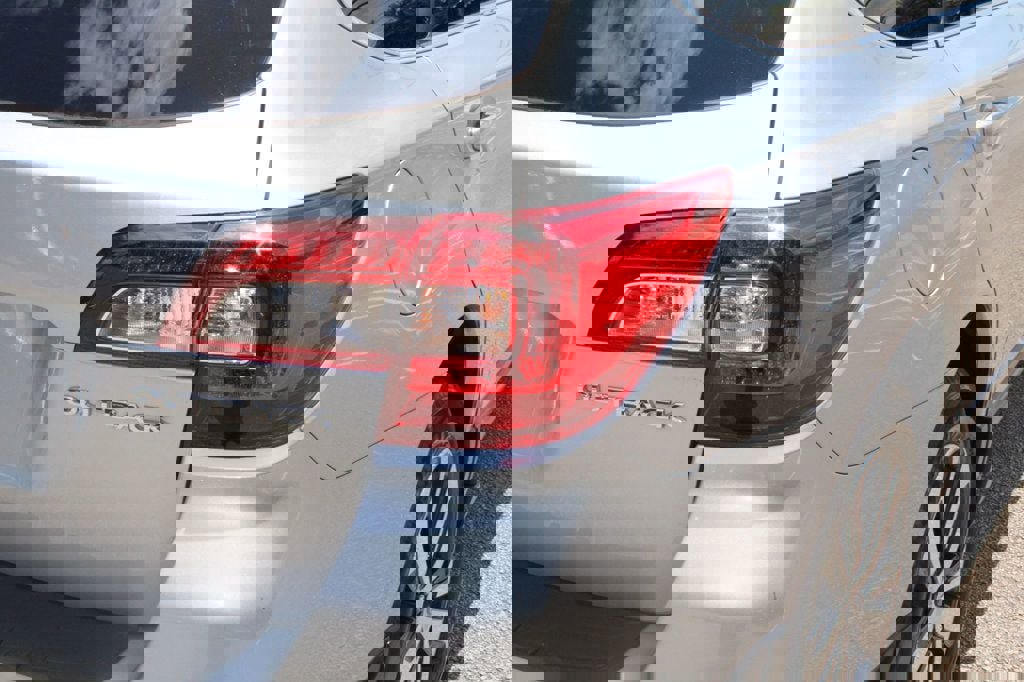 Used 2018 Subaru Outback 2.5i Limited image 18