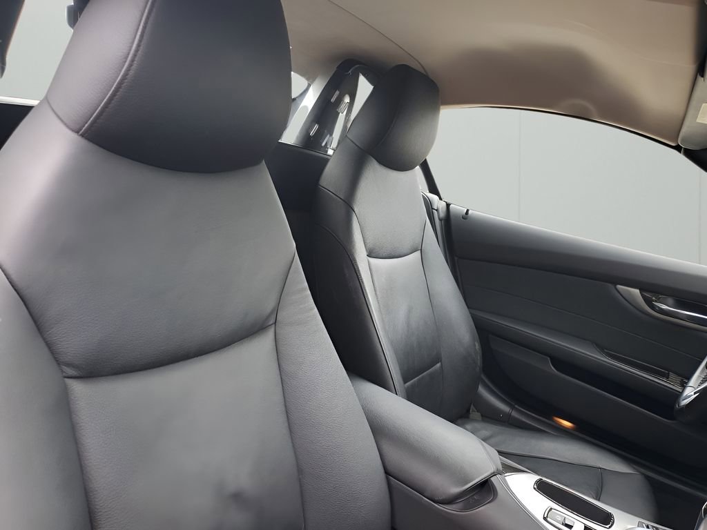 Used 2009 BMW Z4 sDrive35i image 15