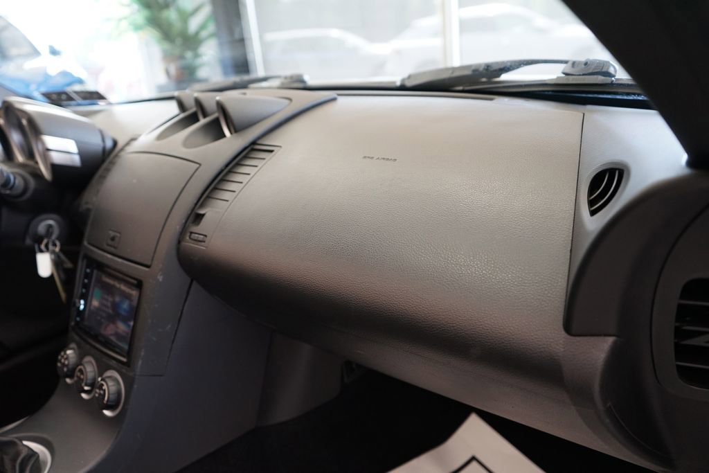 Used 2004 Nissan 350Z Touring RWD image 47