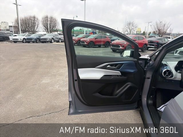 Used 2026 Chevrolet Equinox EV LT w/ LPO, Blackout Package image 27