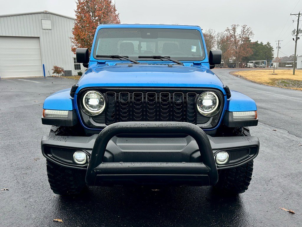 Used 2024 Jeep Gladiator Sport image 4