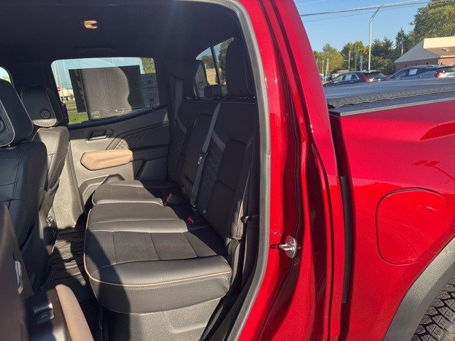 Certified 2024 GMC Canyon Denali image 11