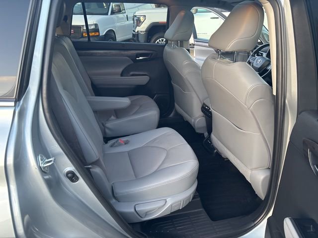 Used 2020 Toyota Highlander Platinum AWD/4WD image 36