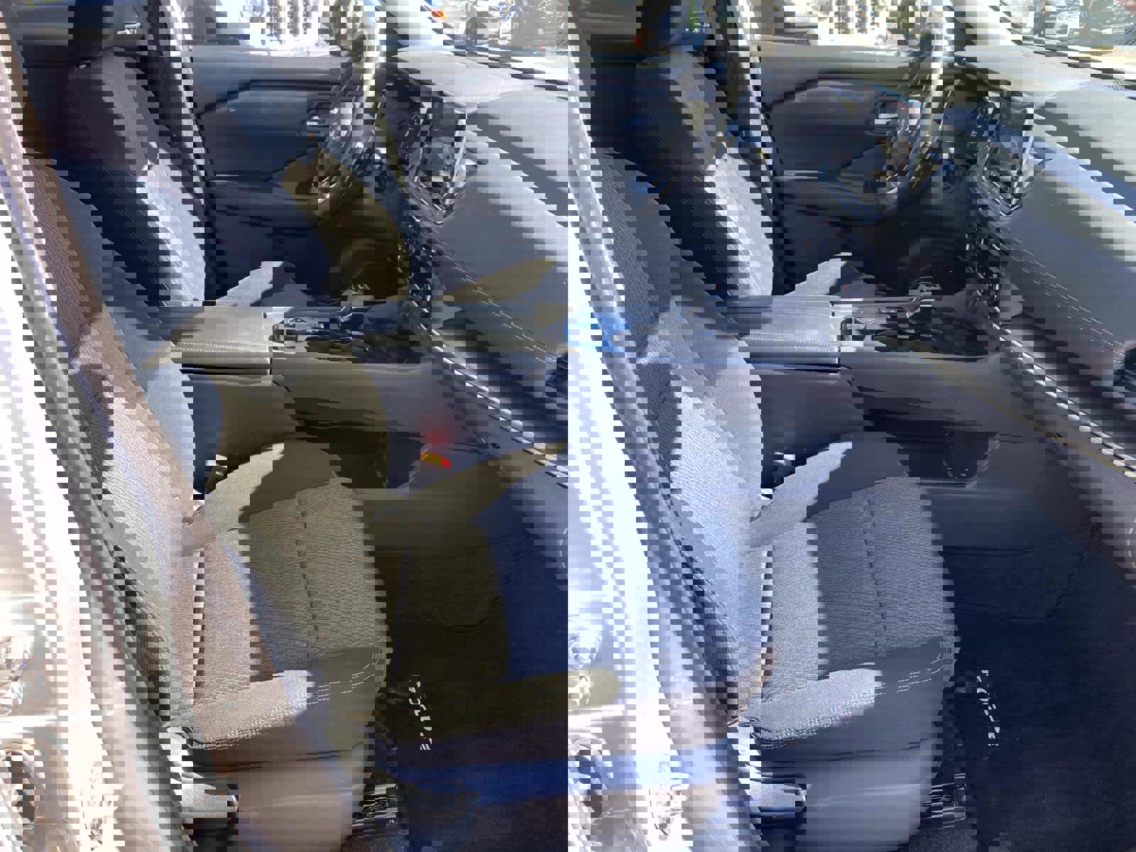 Used 2024 Nissan Rogue SV image 25