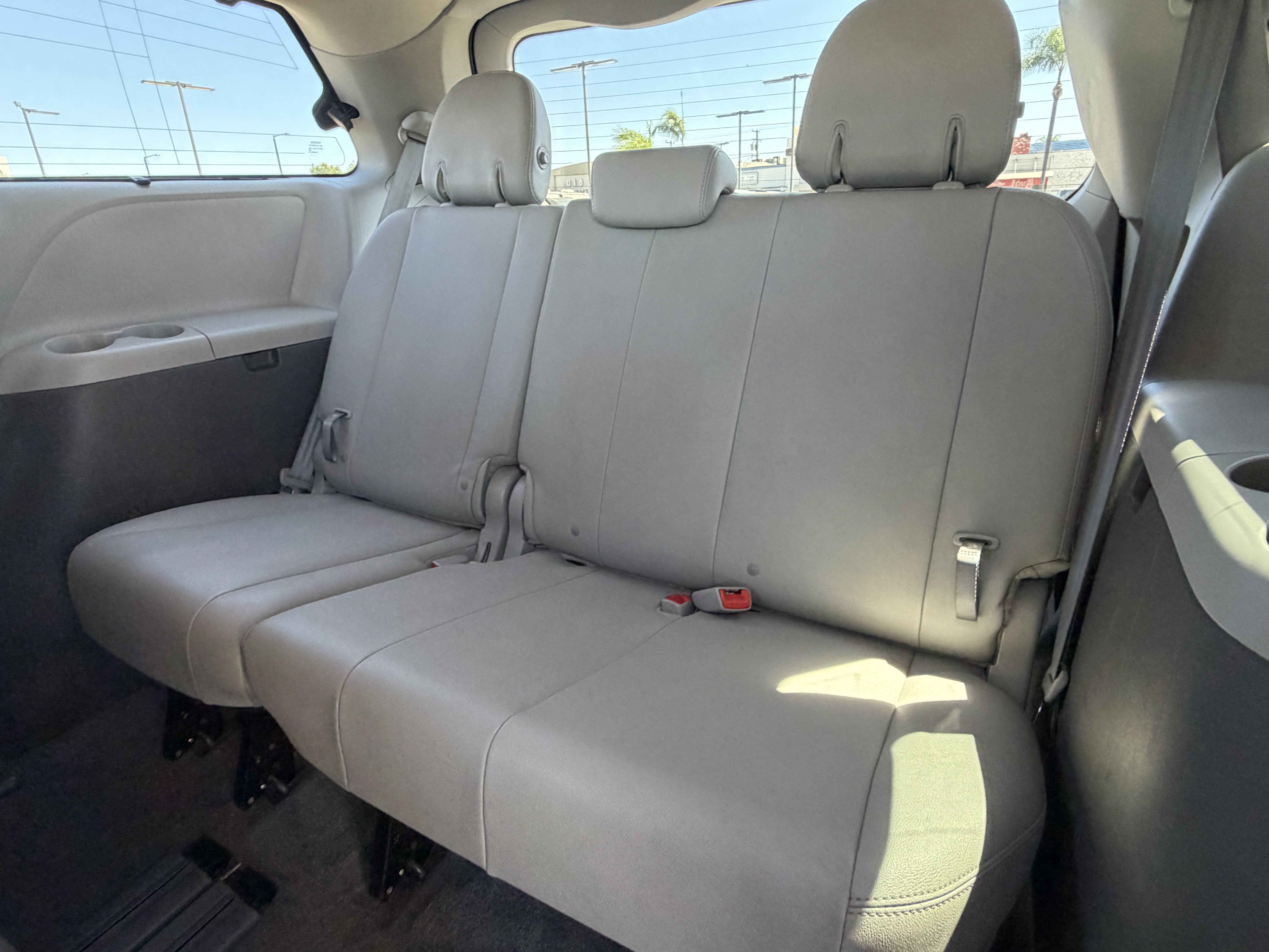 Used 2017 Toyota Sienna XLE w/ XLE Navigation Package FWD image 29