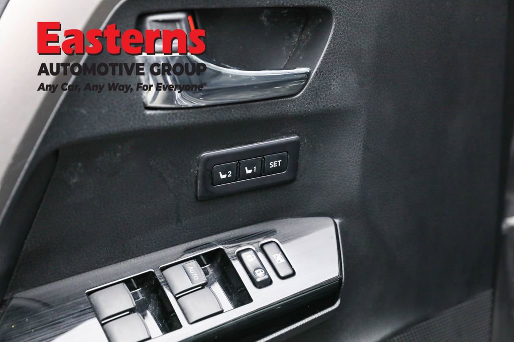 Used 2018 Toyota RAV4 Limited image 22