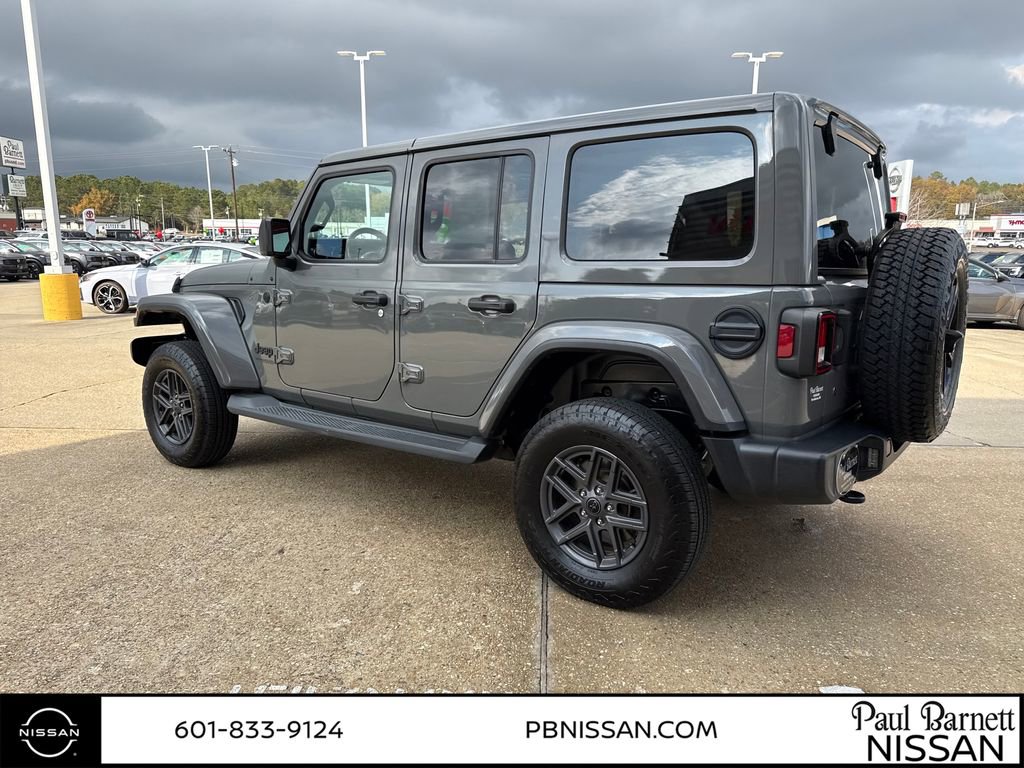 Used 2020 Jeep Wrangler Unlimited Sahara image 19