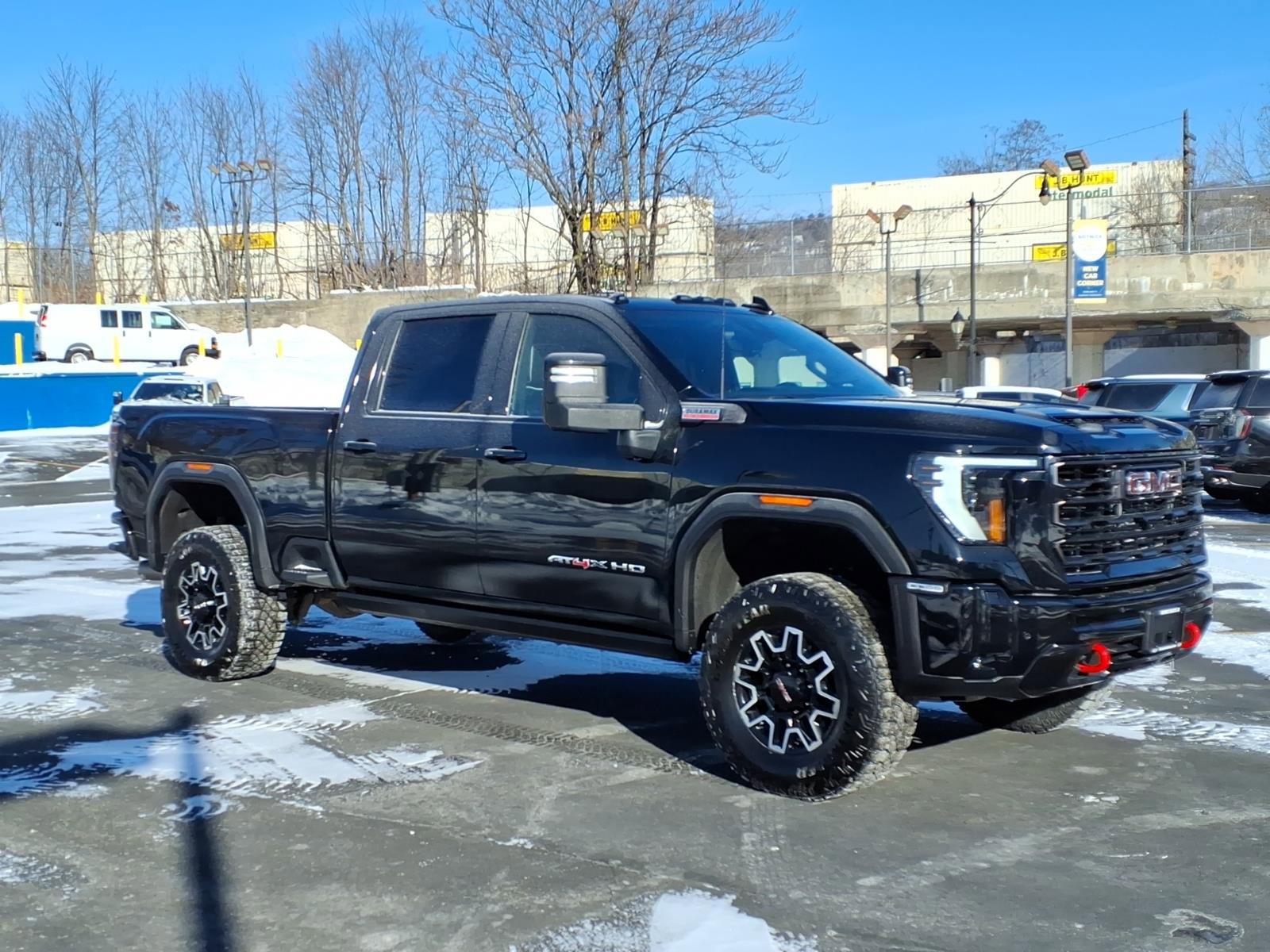 Used 2025 GMC Sierra 2500 AT4X image 1