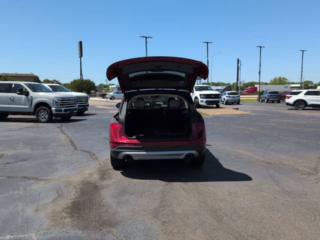 Used 2023 Lincoln Corsair Reserve w/ Equipment Group 201A FWD image 7