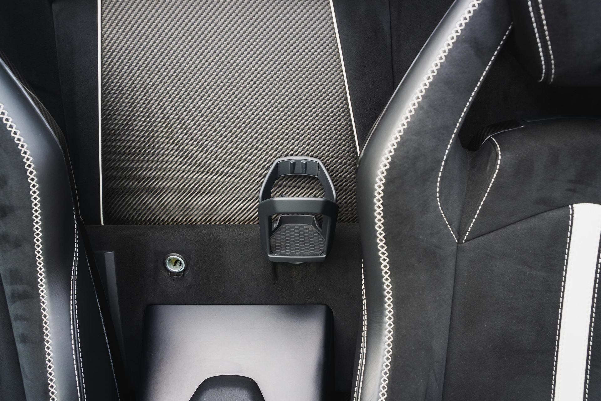 Used 2021 Lamborghini Aventador SVJ AWD/4WD image 57