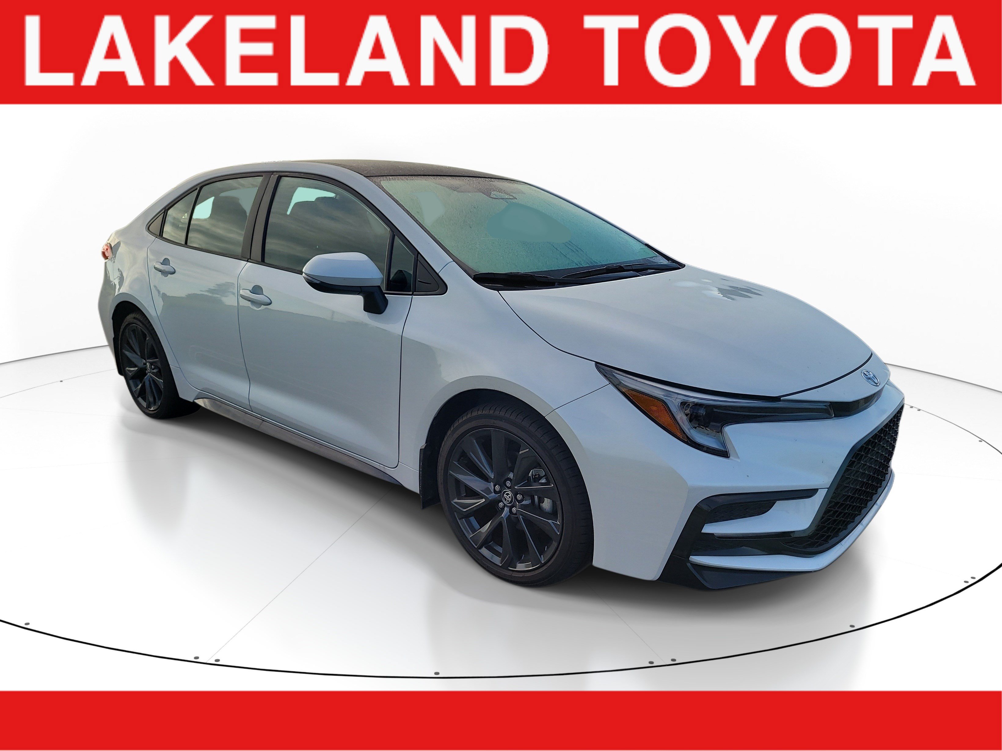 Used 2026 Toyota Corolla SE w/ SE Package FWD image 1