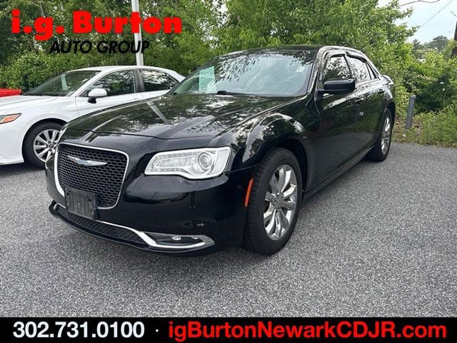 Used 2017 Chrysler 300 Limited w/ Value Package AWD/4WD image 2