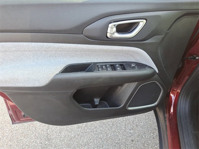 Used 2022 Jeep Compass Latitude image 22