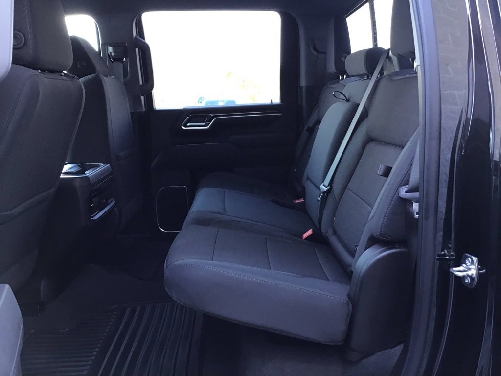 New 2026 Chevrolet Silverado 3500 LT image 13