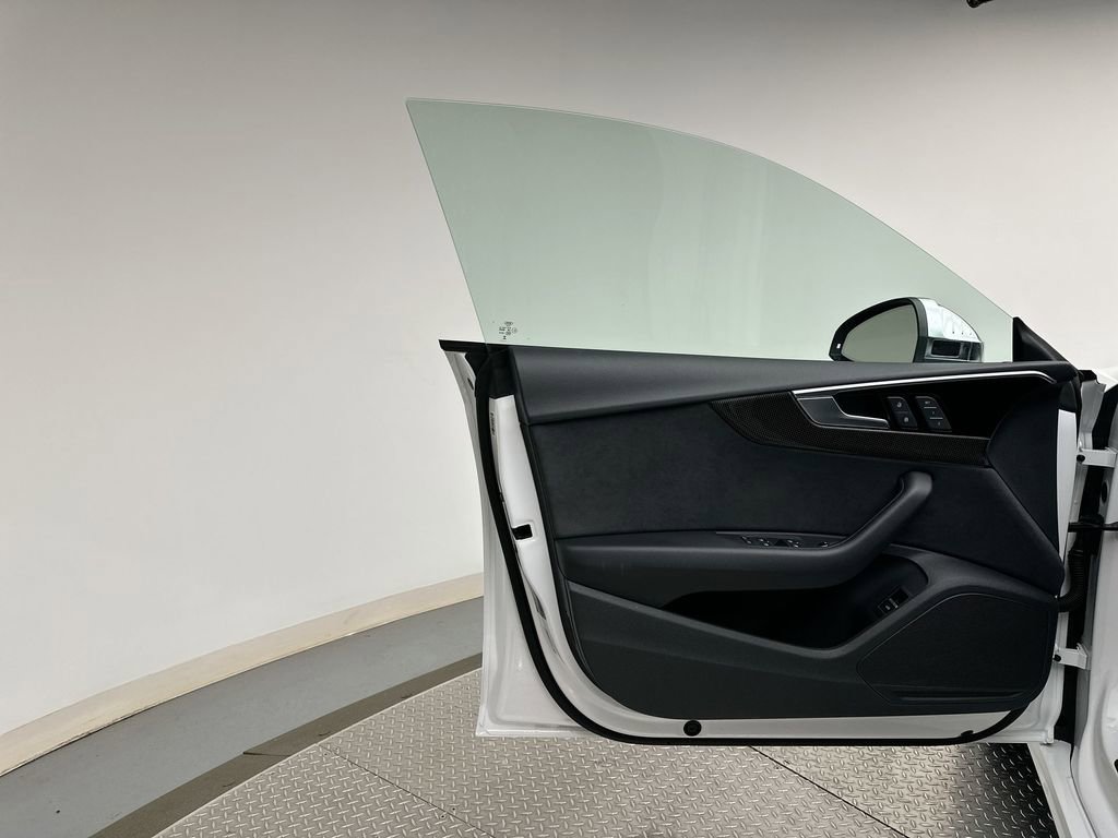 Used 2024 Audi S5 Premium image 9