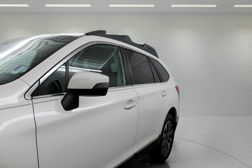 Used 2017 Subaru Outback 2.5i Limited image 31