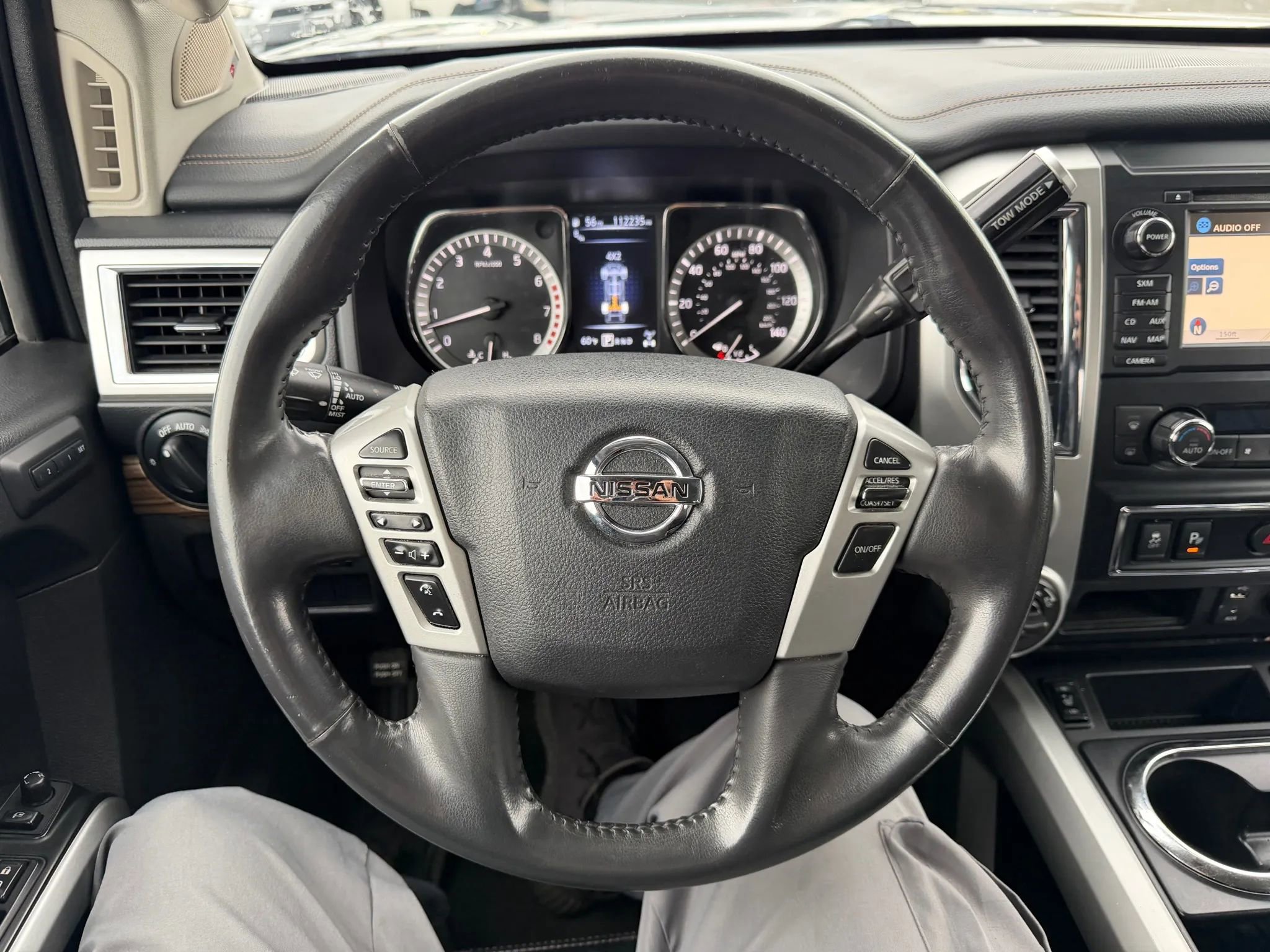 Used 2018 Nissan Titan SL AWD/4WD image 24