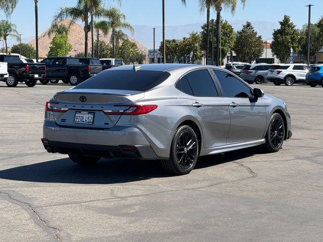 Used 2025 Toyota Camry SE AWD/4WD image 5